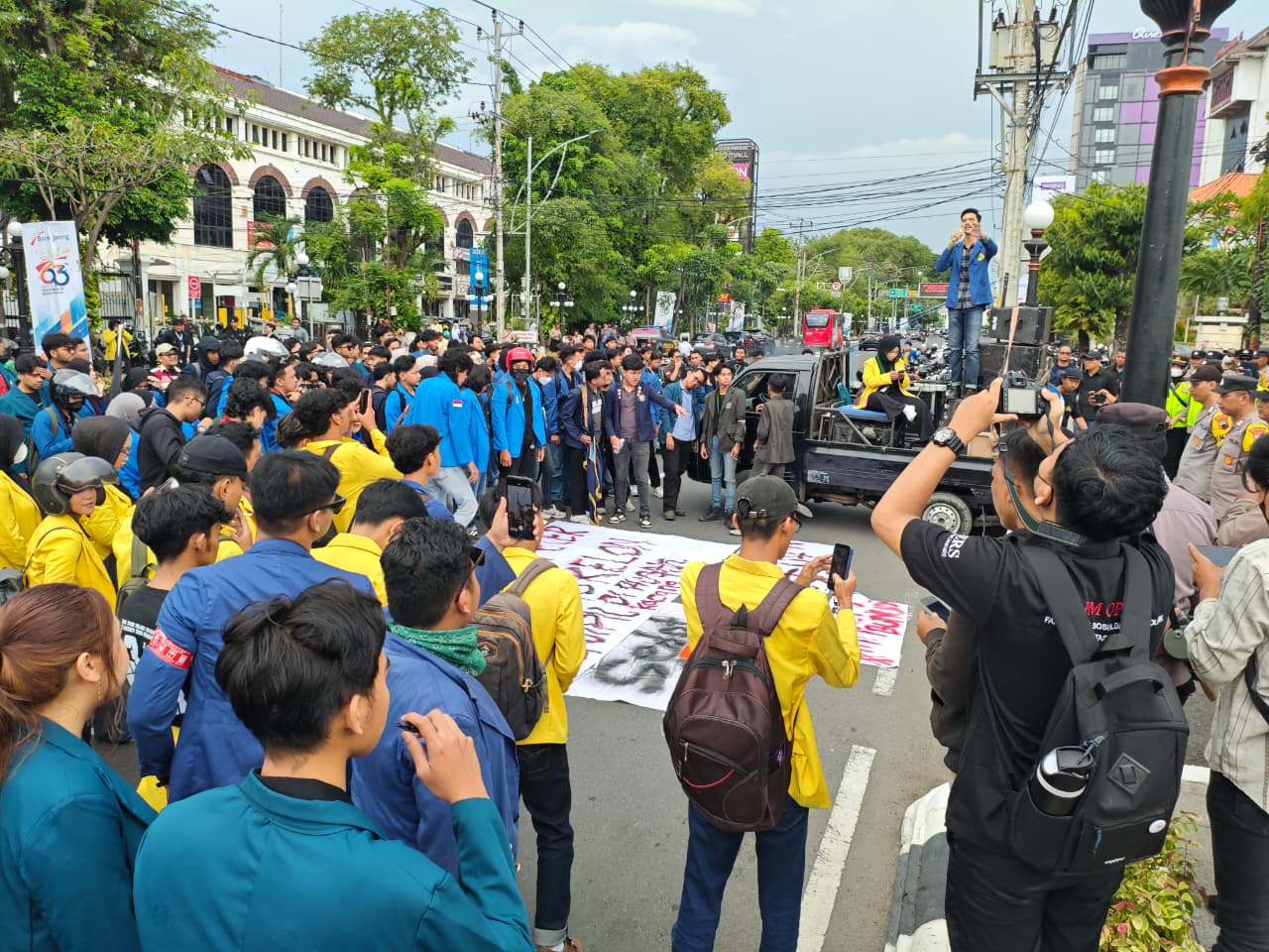Aksi Mahasiswa Semarang Raya Aksi Mahasiswa Semarang Raya
